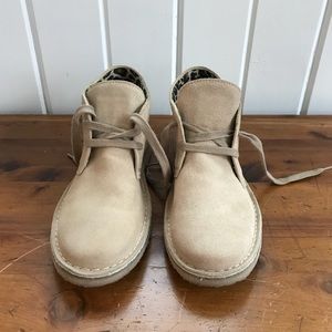 Off brand Clarks bootie